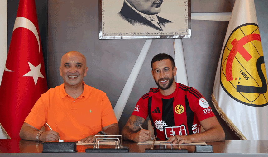 Eskişehirspor, hücum hattını Ahmet Dereli ile güçlendirdi