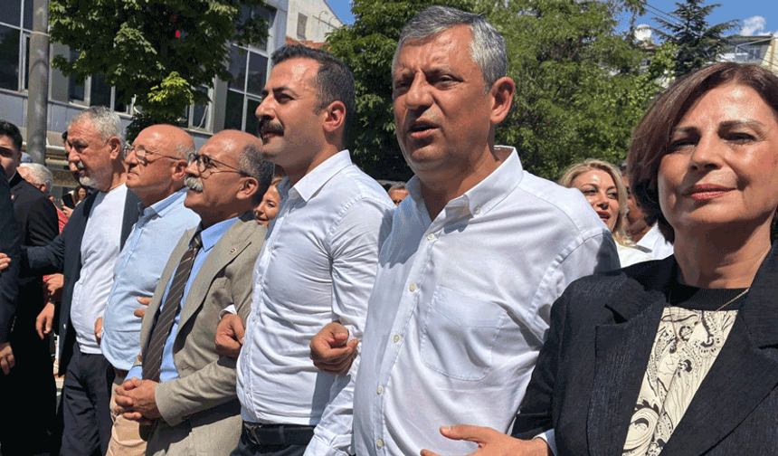 Özgür Özel Eskişehir’de: Hamamyolu’na yürüyüşe geçti!