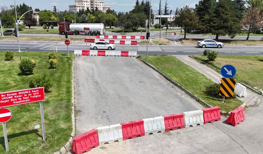 Tepebaşı kavşağı kalıcı olarak kapatıldı