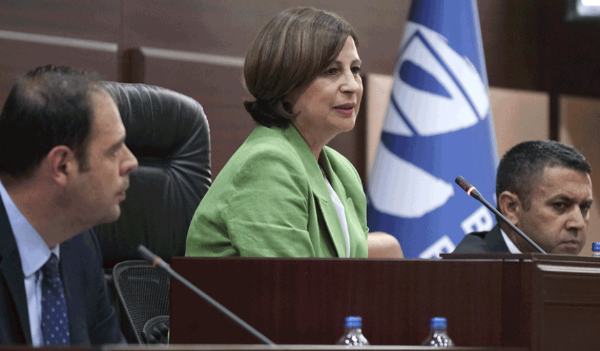 Ünlüce: Kredi olursa ilçelerimizde yolların yapımına devam edeceğiz