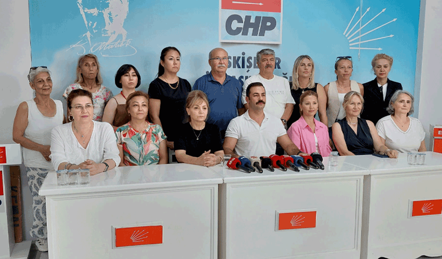 Yalaz’dan sert tepki: ”Kapılarında bekleyen birkaç kişi adına utanç verici!”