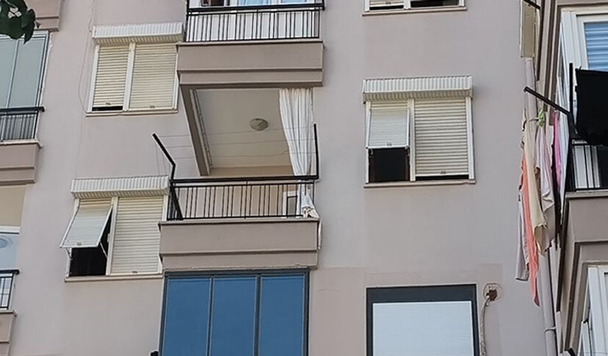 Antalya'da yaşlı anne ve kızı aynı evde ölü bulundu