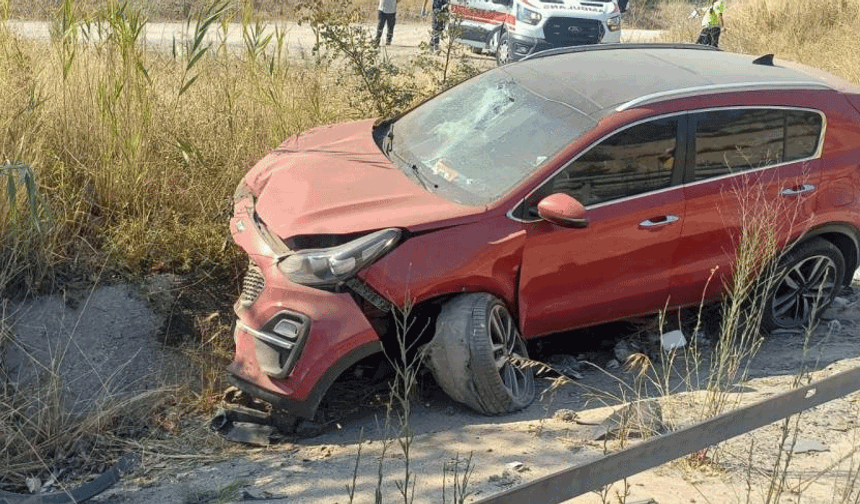 Bilecik’te otomobil bankete düştü: 4 yaralı