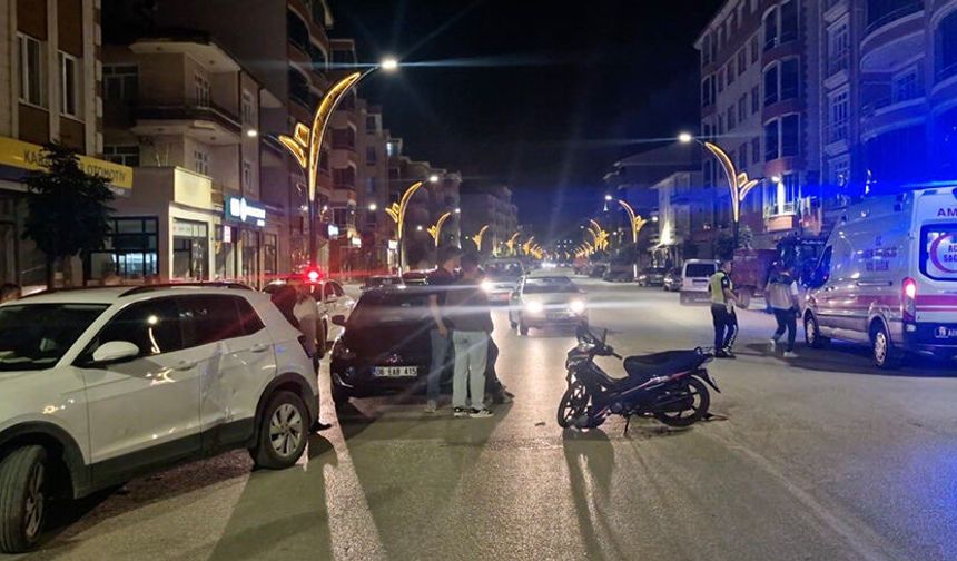 Çorum'da otomobil ile motosiklet çarpıştı: 1 yaralı