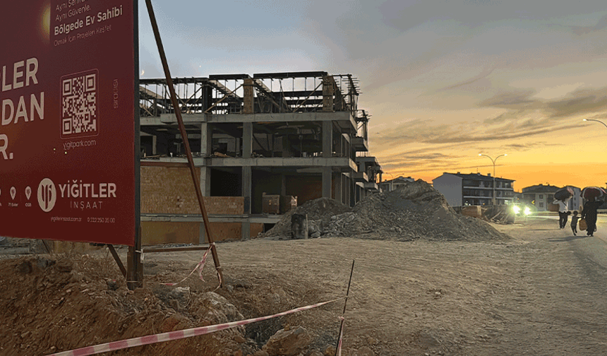 Eskişehir'de inşaattan düşen kalıp ustası hayatını kaybetti