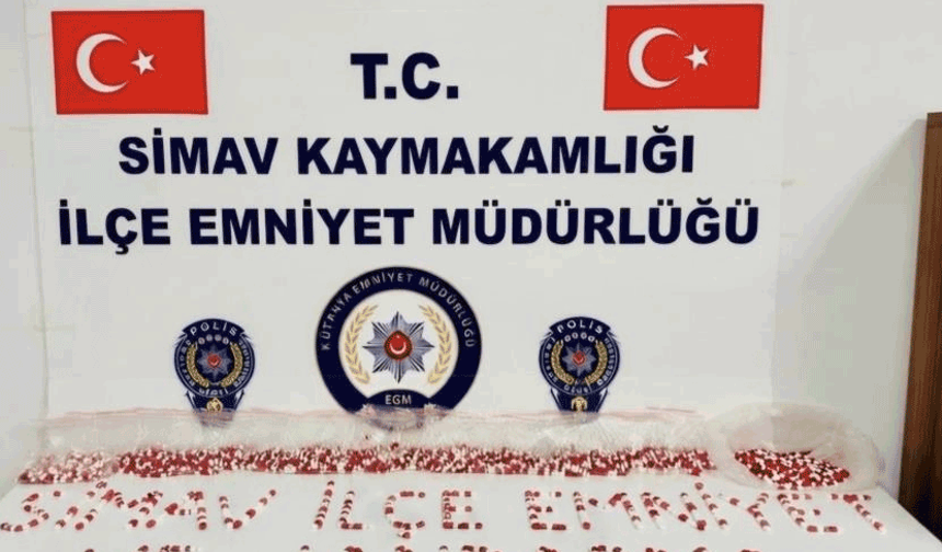 Kütahya Simav’da 3 bin 716 adet sentetik hap ele geçirildi