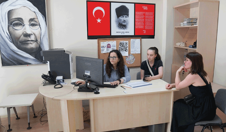 Tepebaşı’ndan üniversite öğrencisi adaylarına büyük destek