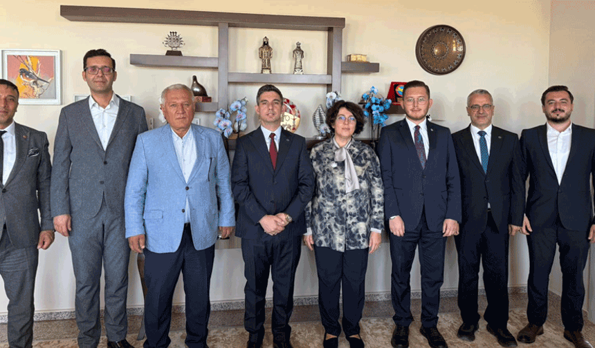 Türk Hava Kurumu Eskişehir Şubesinden Rektör Gümüşsoy’a hayırlı olsun ziyareti