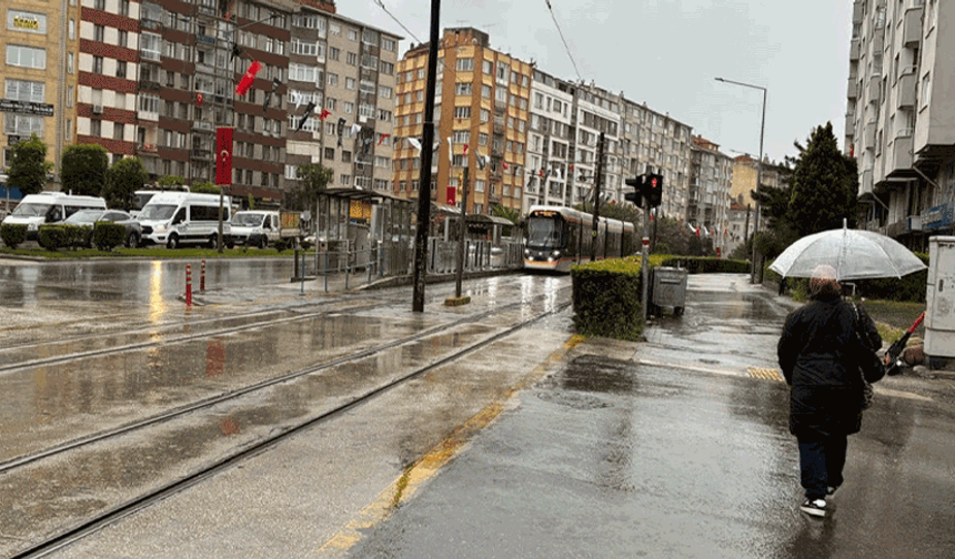 Eskişehir'de gök gürültülü sağanak yağış bekleniyor
