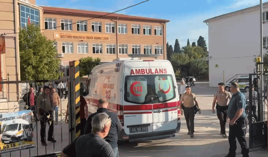 Son dakika! Manisa'da okul önünde silahlı saldırı