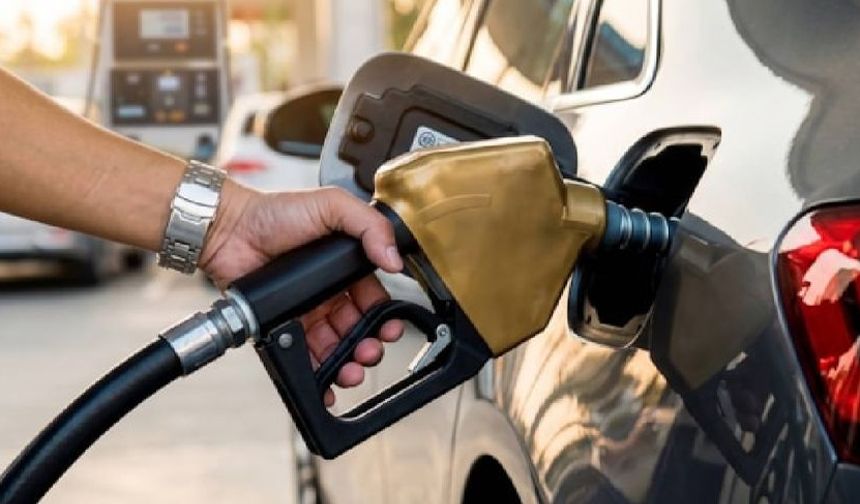 Benzine bir indirim daha geliyor: Tarih verildi