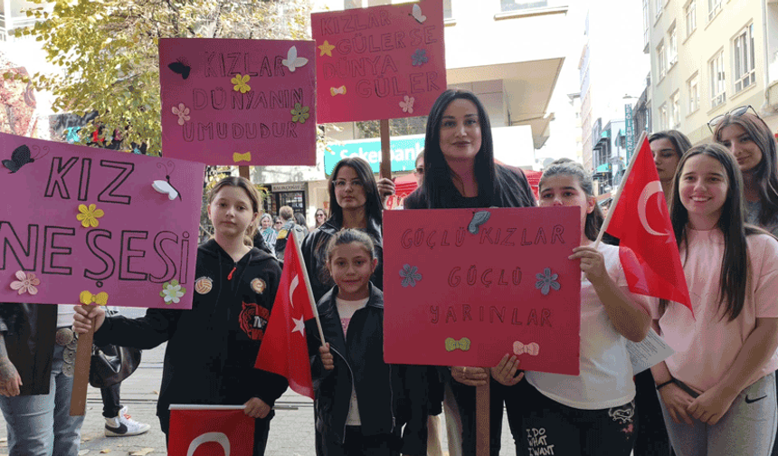 Bilge Doğan’dan kız çocukları için çağrı:“Haklarını güvence altına alın!”