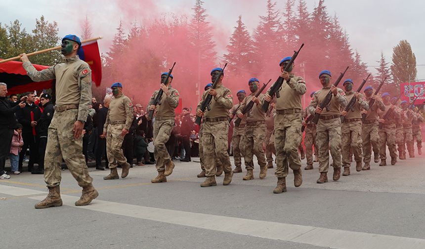 Eskişehir'de 29 Ekim Cumhuriyet Bayramı coşkuyla kutlandı