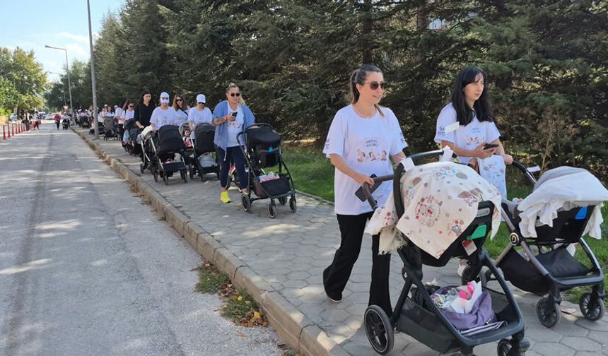 Eskişehir'de bebekli 75 anneyi parktan çıkardılar