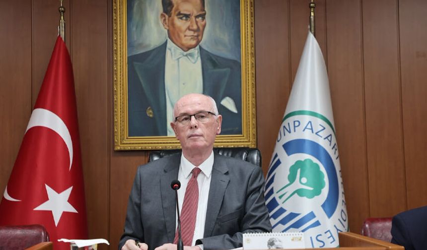 Kurt’tan satış eleştirilerine sert yanıt: “Her şey satılırken sesiniz çıkmıyor”