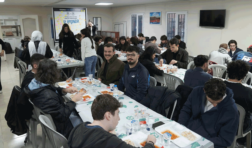 Tepebaşı'nda üniversite öğrencilerine sıcak yemek desteği yeni adresinde