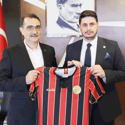 yillarin-kabusu-bitiyor-gorunuyor-nazim-aydin2