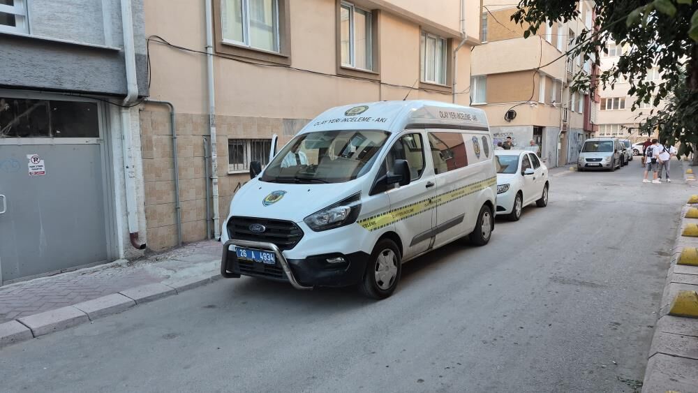 Eskişehir'de apartman deposunda şüpheli ölüm