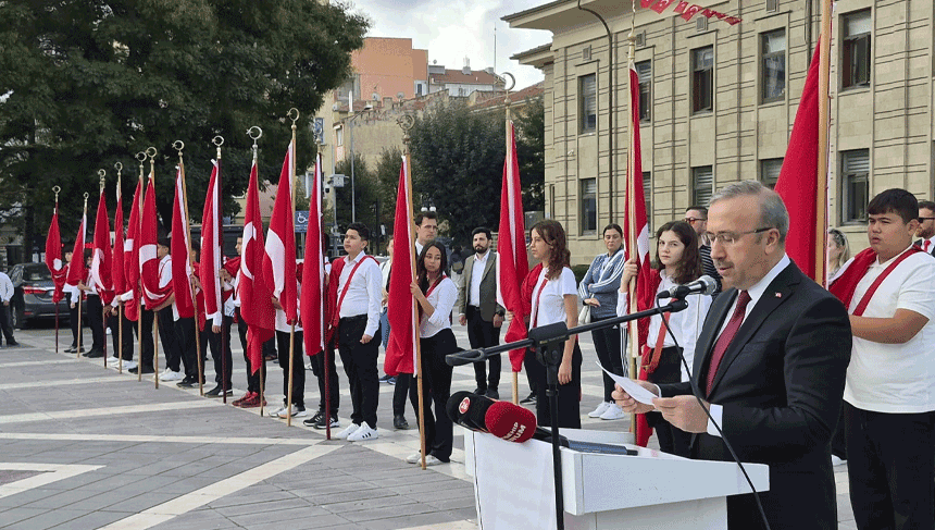 Eskişehir'de Eğitim-Öğretim Yılı ve İlköğretim Haftası töreni