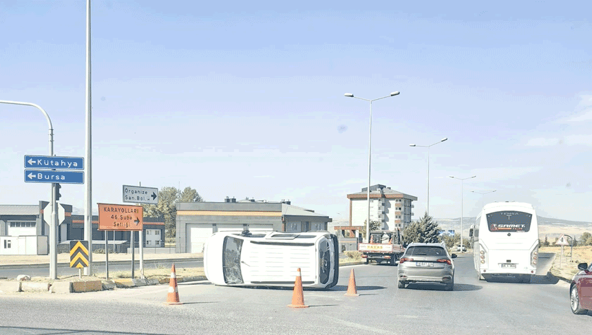 Eskişehir'de iki araç çarpıştı: 5 yaralı