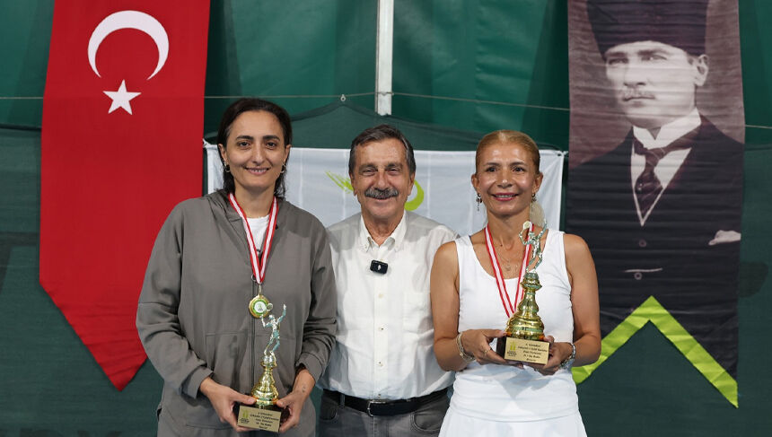 Tepebaşı’nda kortlarda 2 Eylül coşkusu