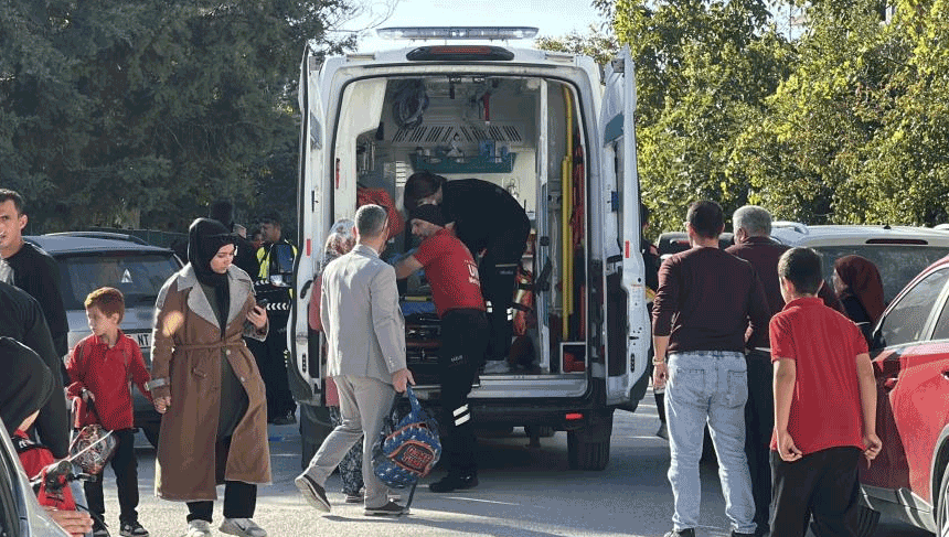 Burdur'da otomobilin çarptığı 8 yaşındaki çocuk yaralandı