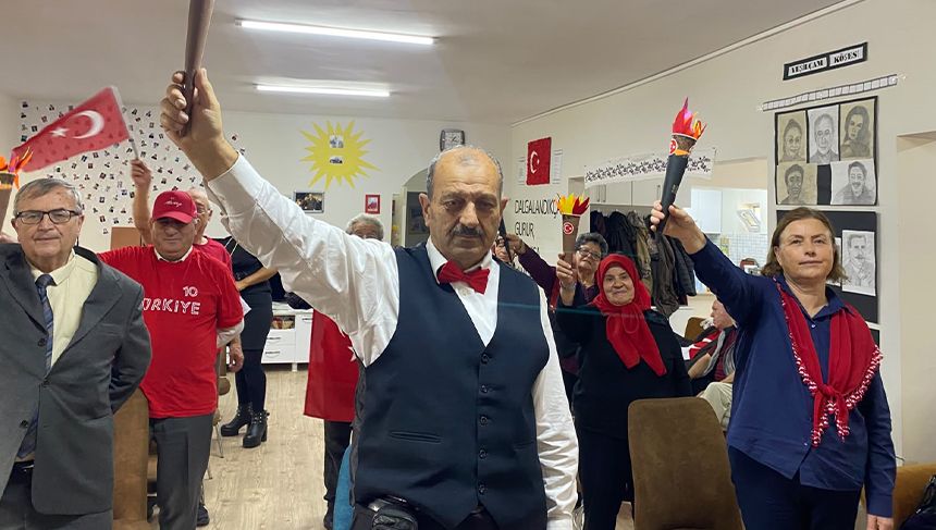Odunpazarı Belediyesi'nin yaşlı bakım merkezlerinde Cumhuriyet coşkusu
