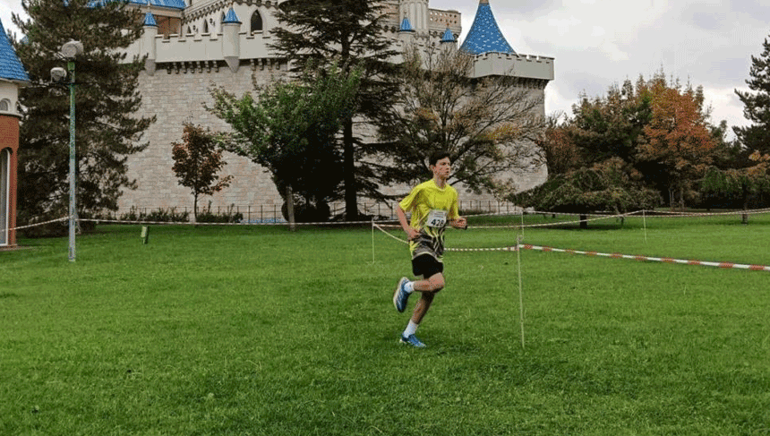 Sazova Kültür Parkı’nda kros heyecanı yaşandı