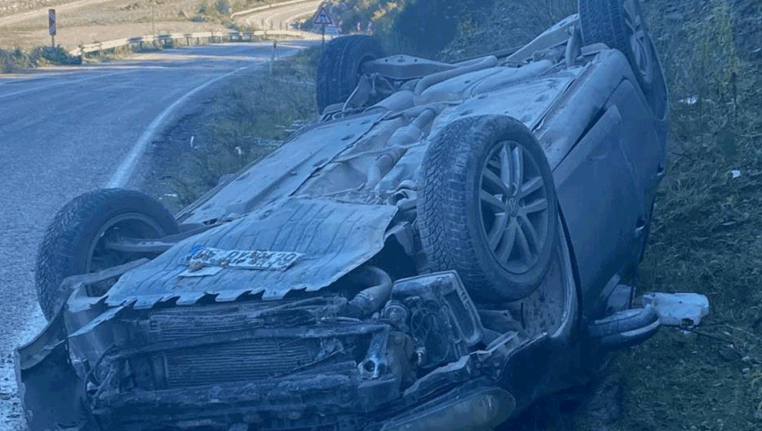 Sinop'ta otomobil takla attı: 2 yaralı